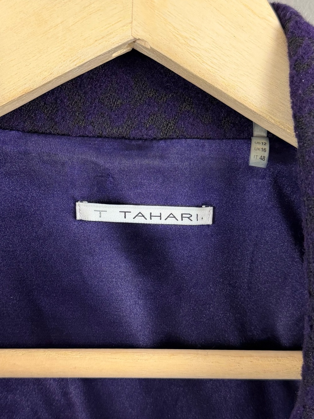 T Tahari Motto Style Wool Blend Velvet Sleeve Jacket Purple Size 12 - Picture 11 of 16